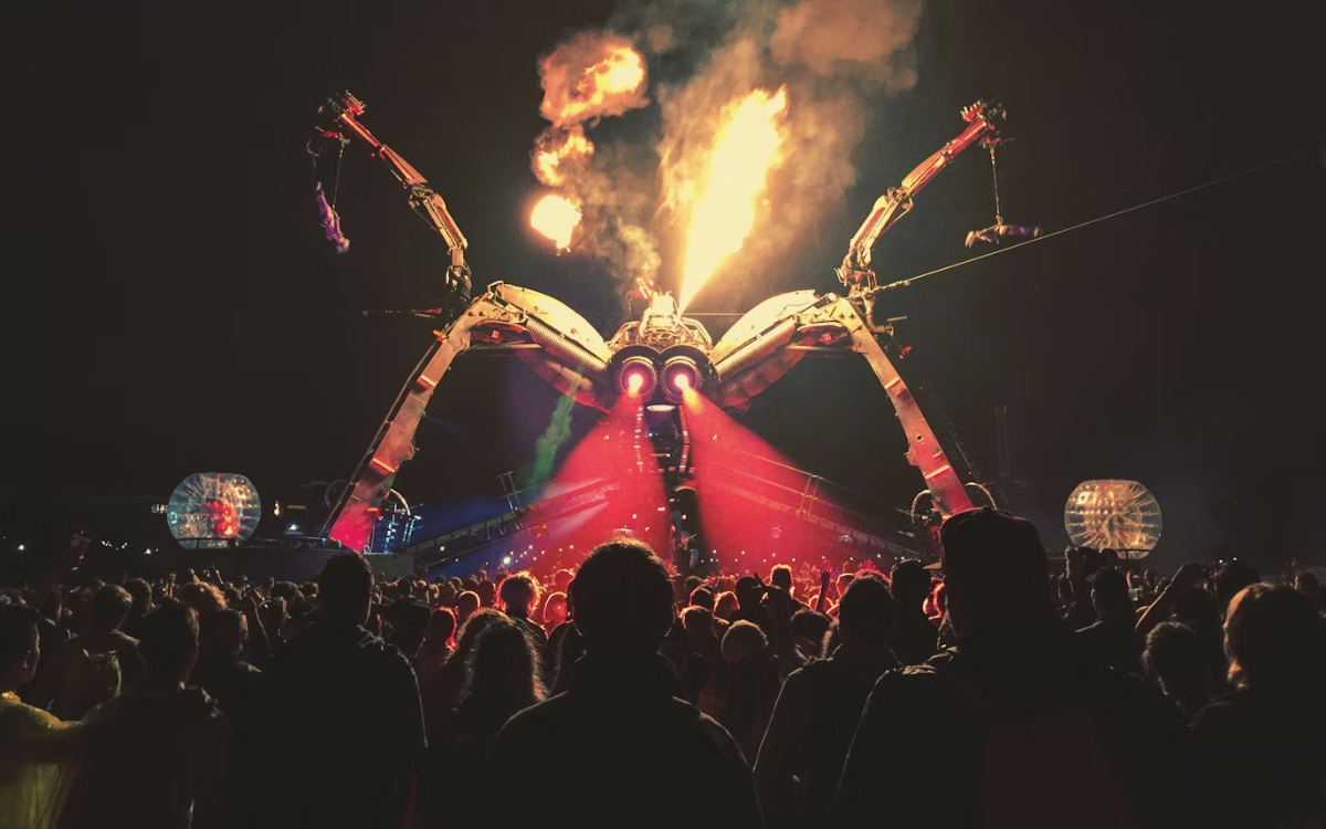 Glastonbury Festival 2024: Lineup, Dates, Tips & Tricks